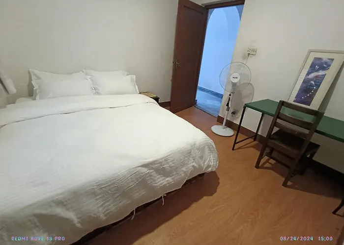 Bed & Breakfast Cocina Mitho Chha 2*